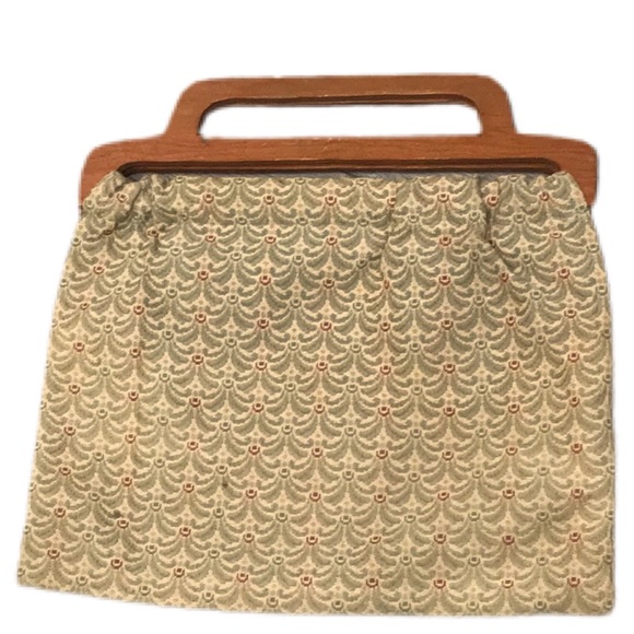 Vintage Handbags - Vintage Tapestry Bag with Wooden Handles
